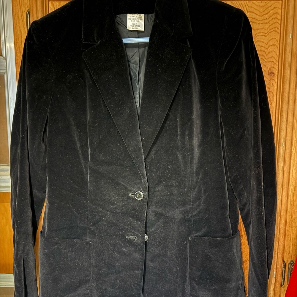 🔥 Black Velvet Blazer Women's Size 8